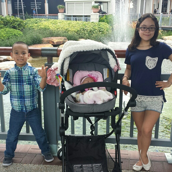 Meet your Posher, GabyJ - Picture 3 of 3